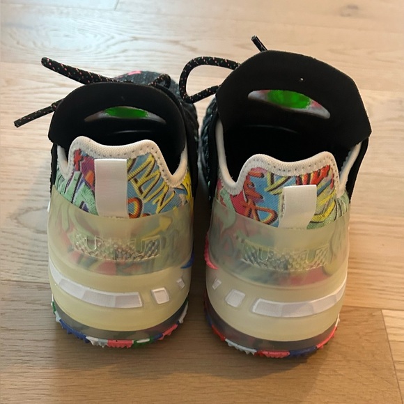 Nike LeBron 18 XVIII (GS) 'James Gang' Basketball Shoes CW2760-002 SIZE 5Y - Picture 4 of 7